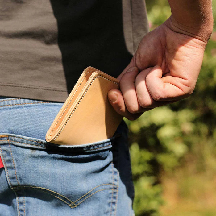 LEATHER BIFOLD WALLET