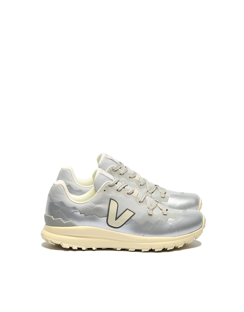 Veja FITZ ROY TREK-SHELL PIERRE SILVER