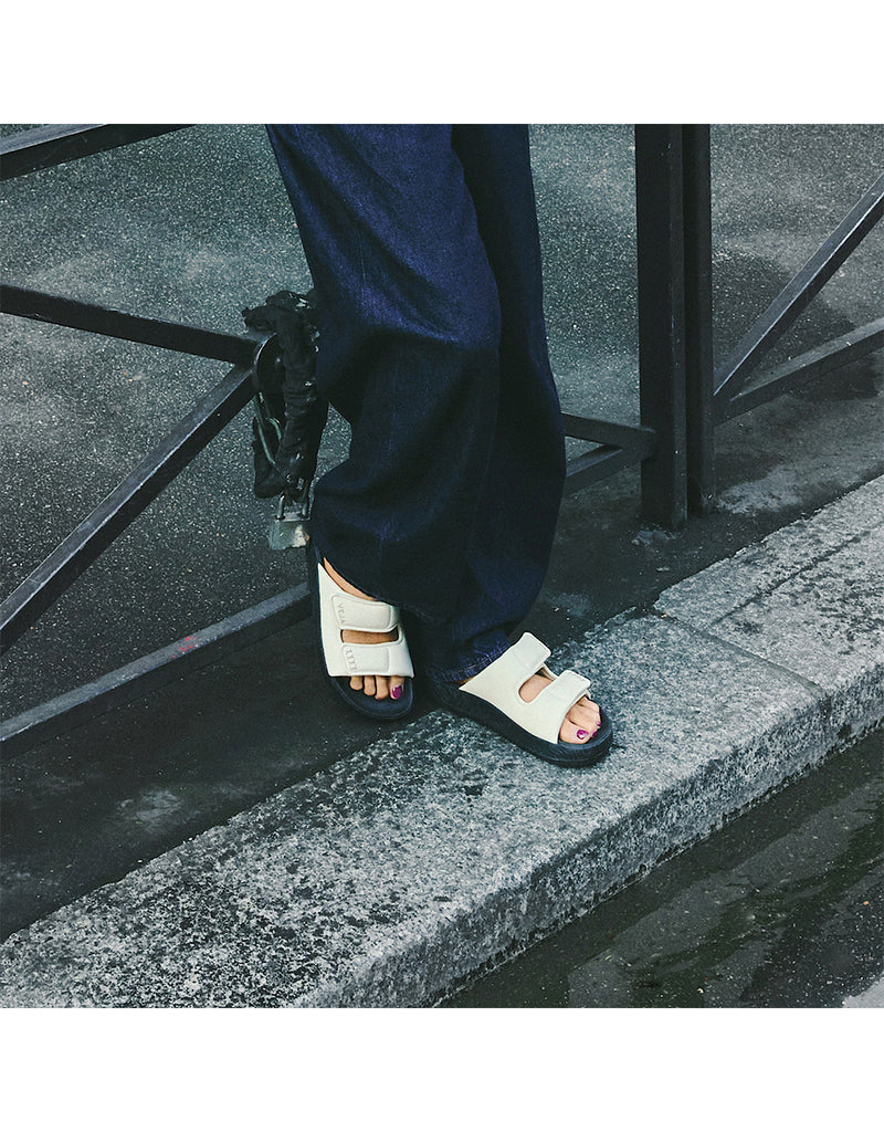 Veja ETNA BOLD LEATHER CASHEW (3)