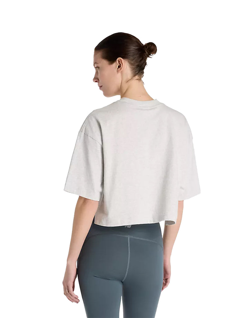 New Balance ATHLETICS PREMIUM CHEST LOGO CROPPED T-SHIRT - WT51908AHH (2)
