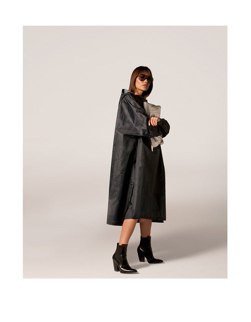 Rainkiss BACK TO BLACK ART CAMO - RAIN PONCHO