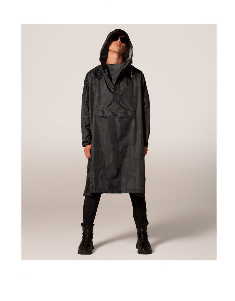 Rainkiss BACK TO BLACK ART CAMO - RAIN PONCHO (2)