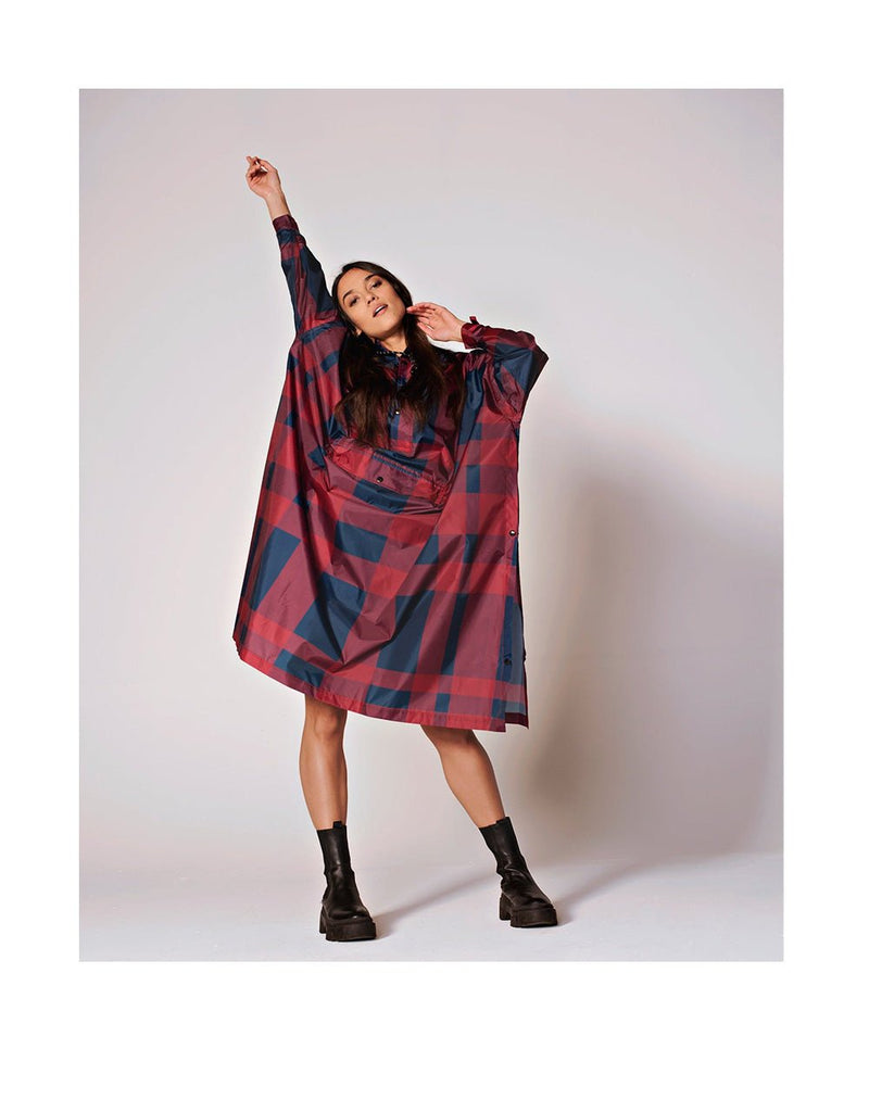 Rainkiss JASPER - RAIN PONCHO (2)
